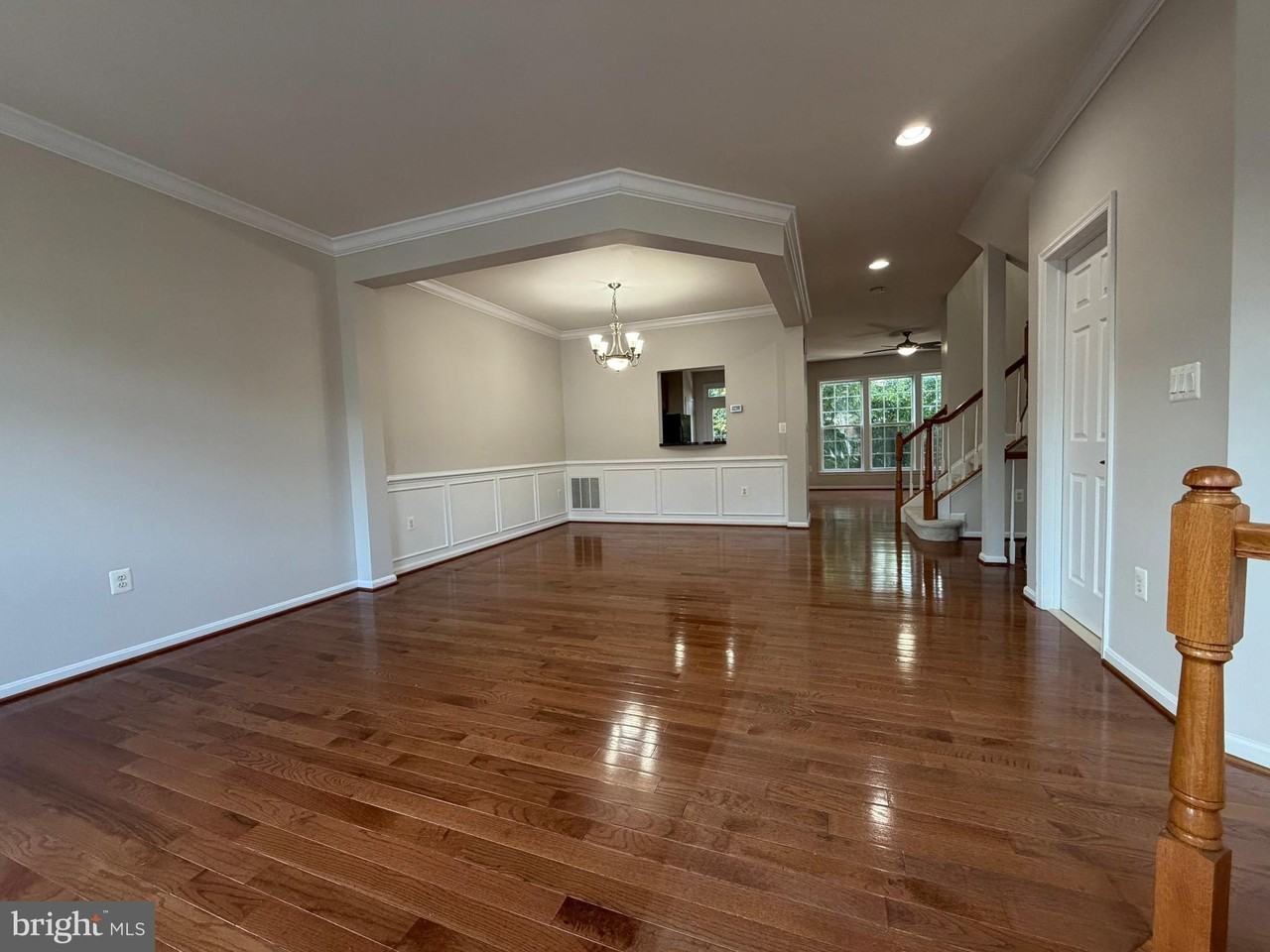 5669 Faircloth Ct - Photo 7 of 36