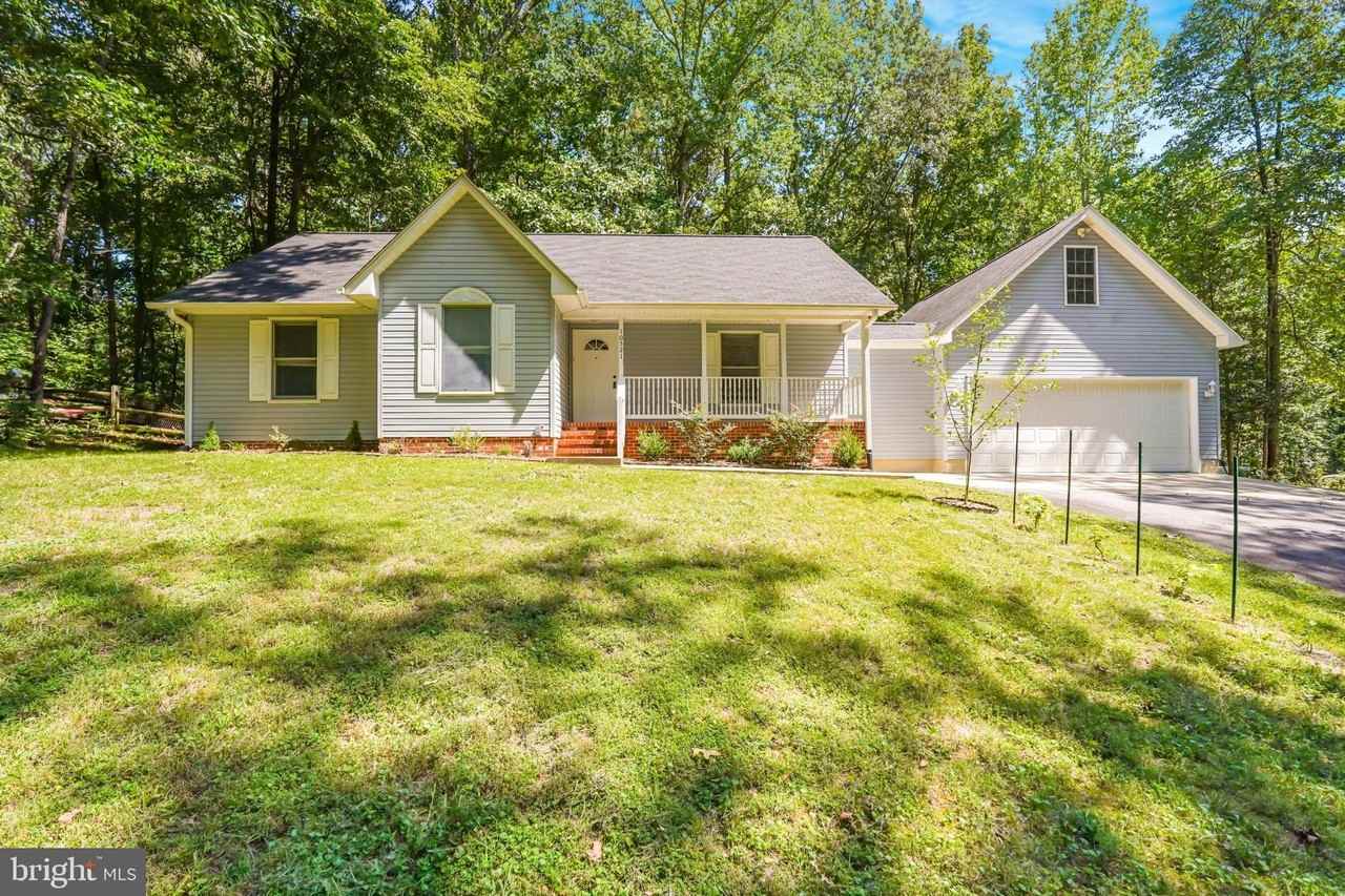10521 Roosevelt Dr - Photo 2 of 31