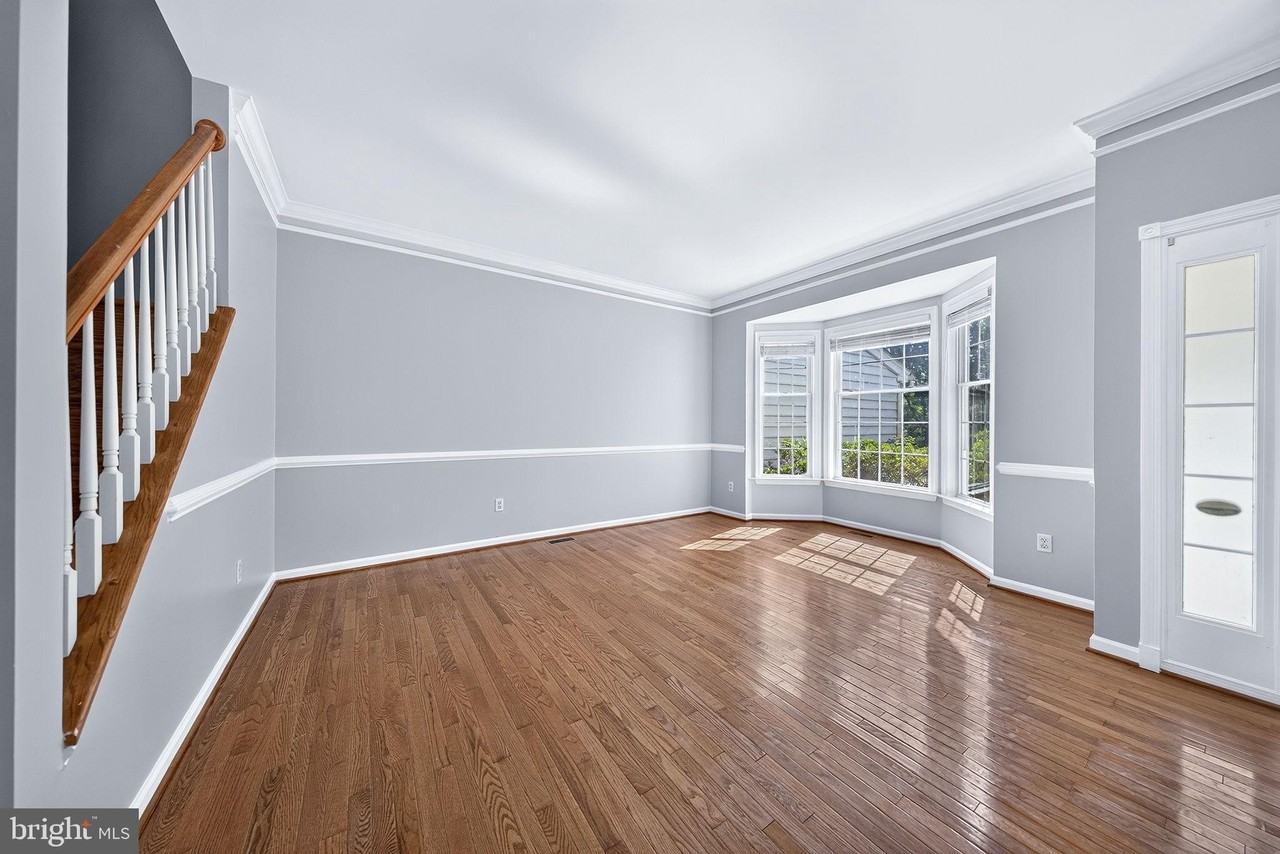 5602 Wheelwright Way - Photo 5 of 50