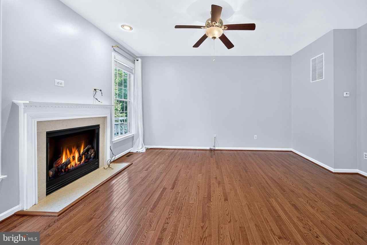 5602 Wheelwright Way - Photo 6 of 50