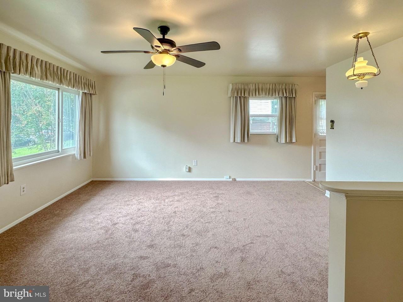1406 Hylton Ave - Photo 2 of 21