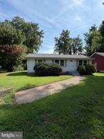 featured image of 1562 Lakeview Dr