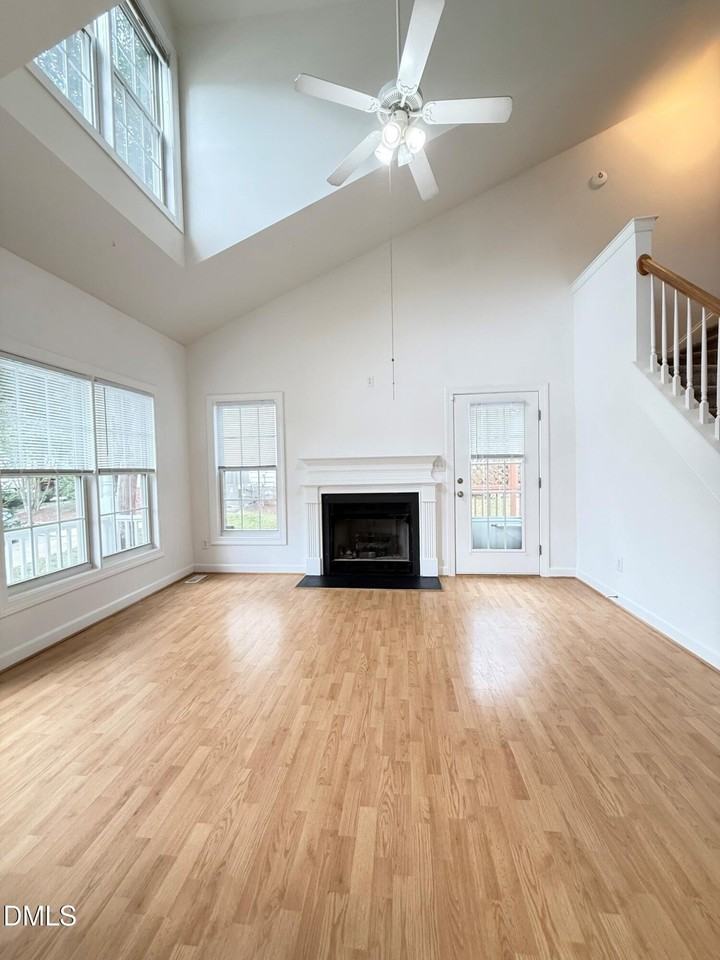 2701 Sterling Park Dr - Photo 3 of 28