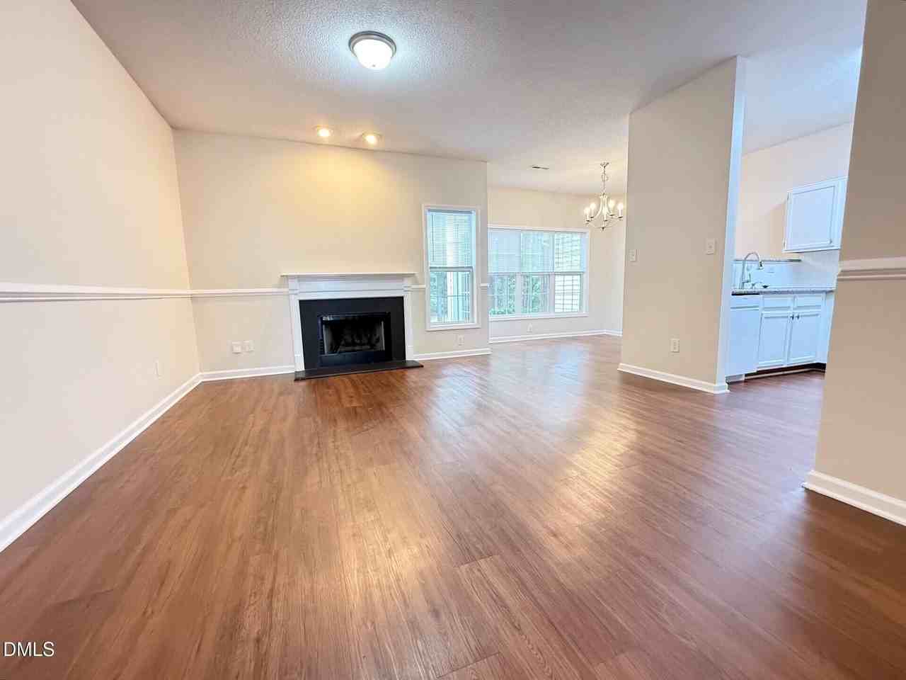 106 Pointe Crest Ct - Photo 3 of 35
