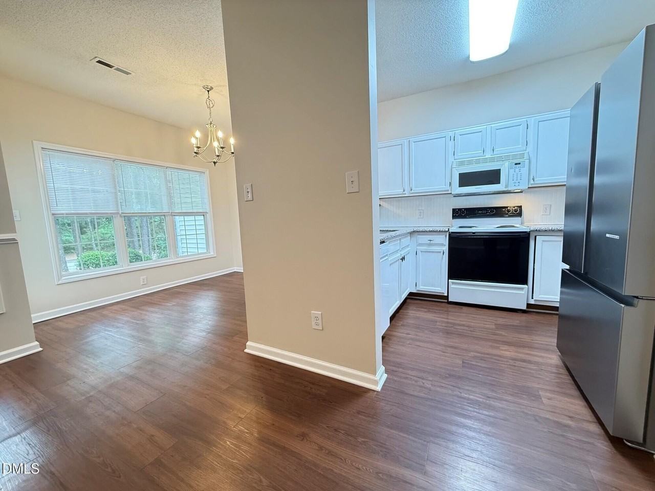 106 Pointe Crest Ct - Photo 6 of 35