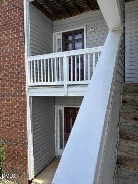 275 Waterdown Dr #7 - Photo 5 of 25
