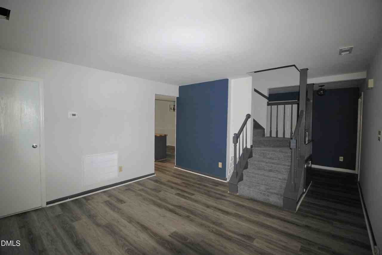 608 E Dynasty Dr - Photo 6 of 17