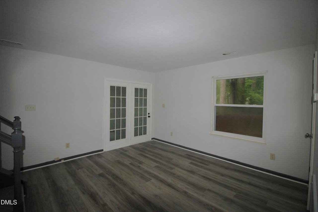 608 E Dynasty Dr - Photo 7 of 17