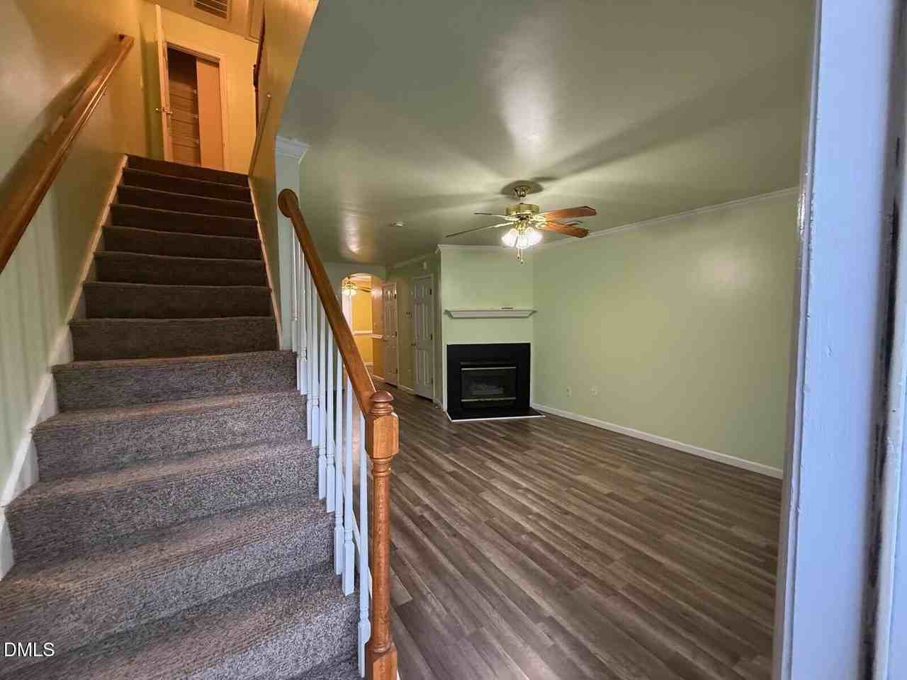 2829 Crestscene Trl - Photo 3 of 22