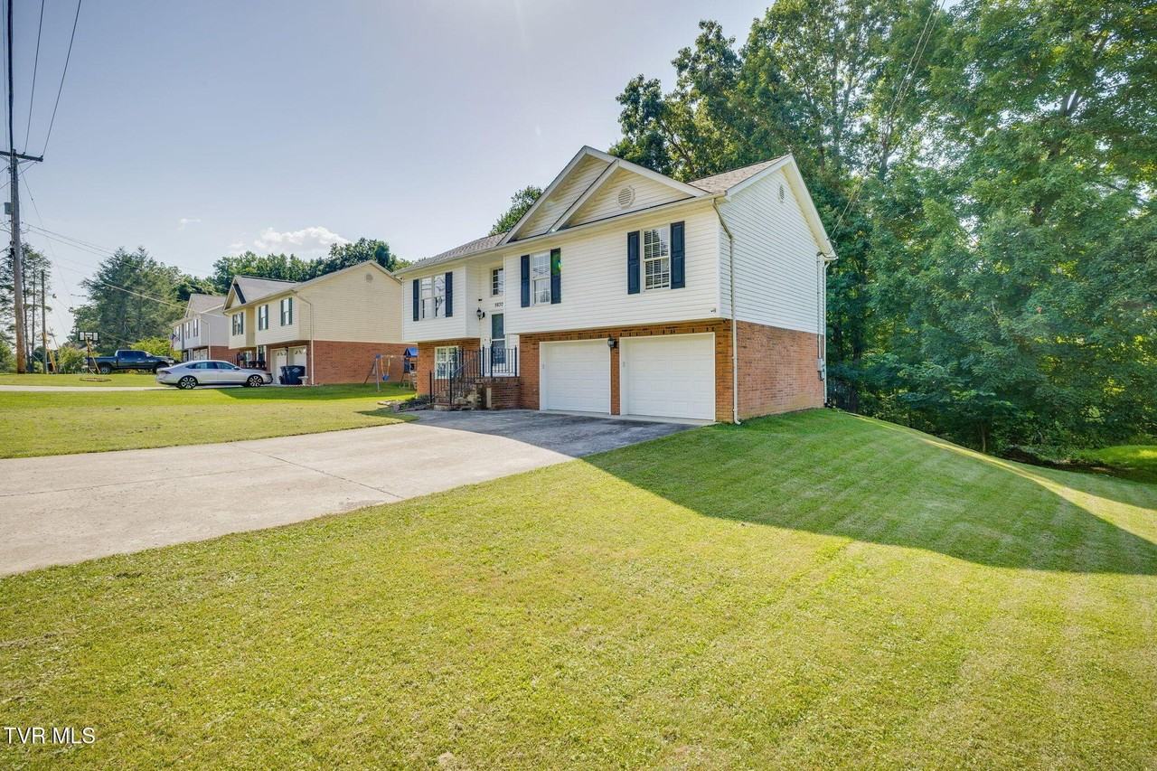 5630 Orebank Rd - Photo 4 of 41