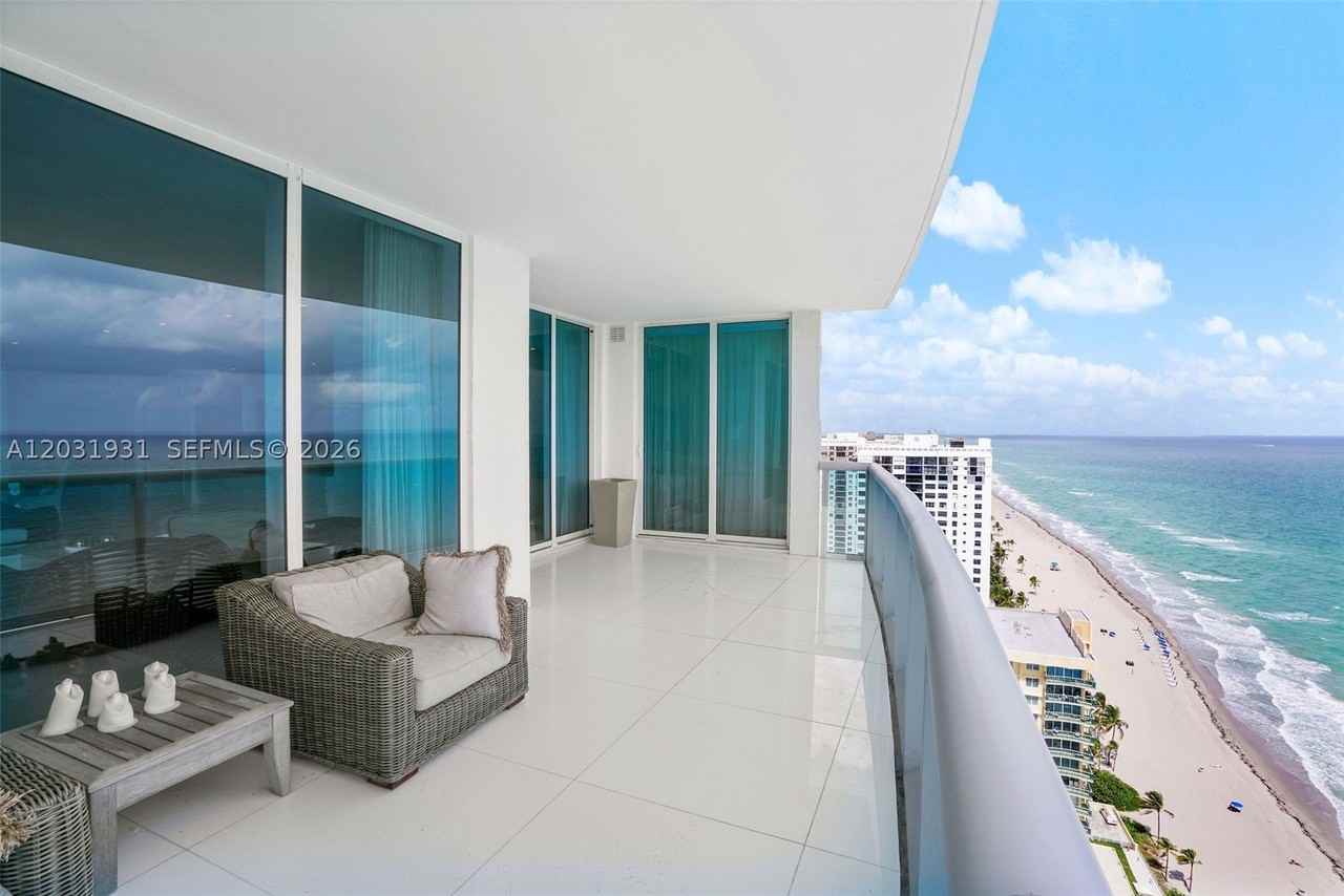 2711 S Ocean Dr #2803 - Photo 3 of 47
