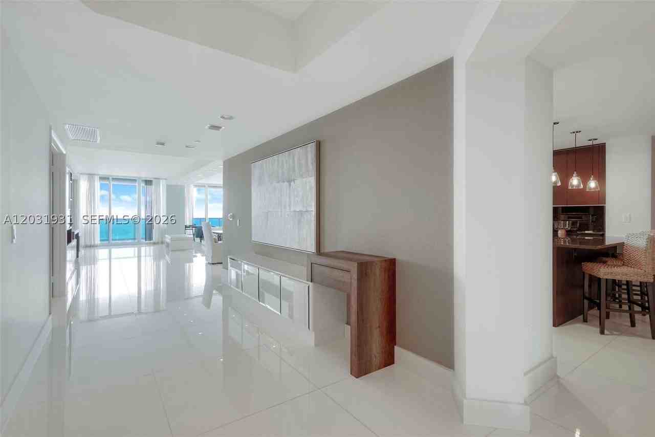 2711 S Ocean Dr #2803 - Photo 6 of 47