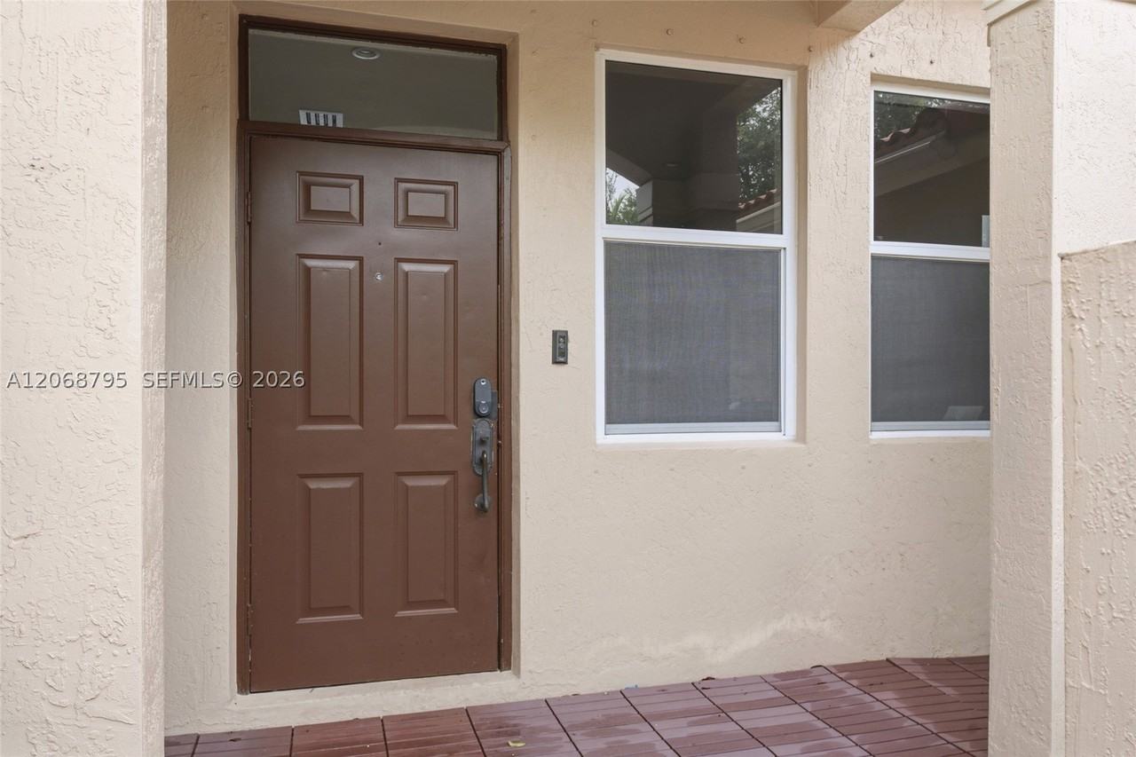 15411 Sw 9th Way #0 - Photo 4 of 46