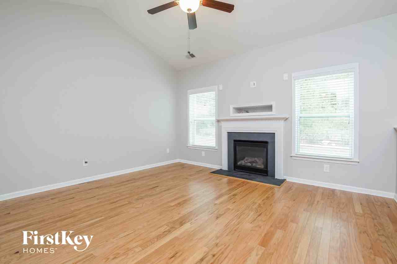 214 Lakemont Dr - Photo 3 of 15