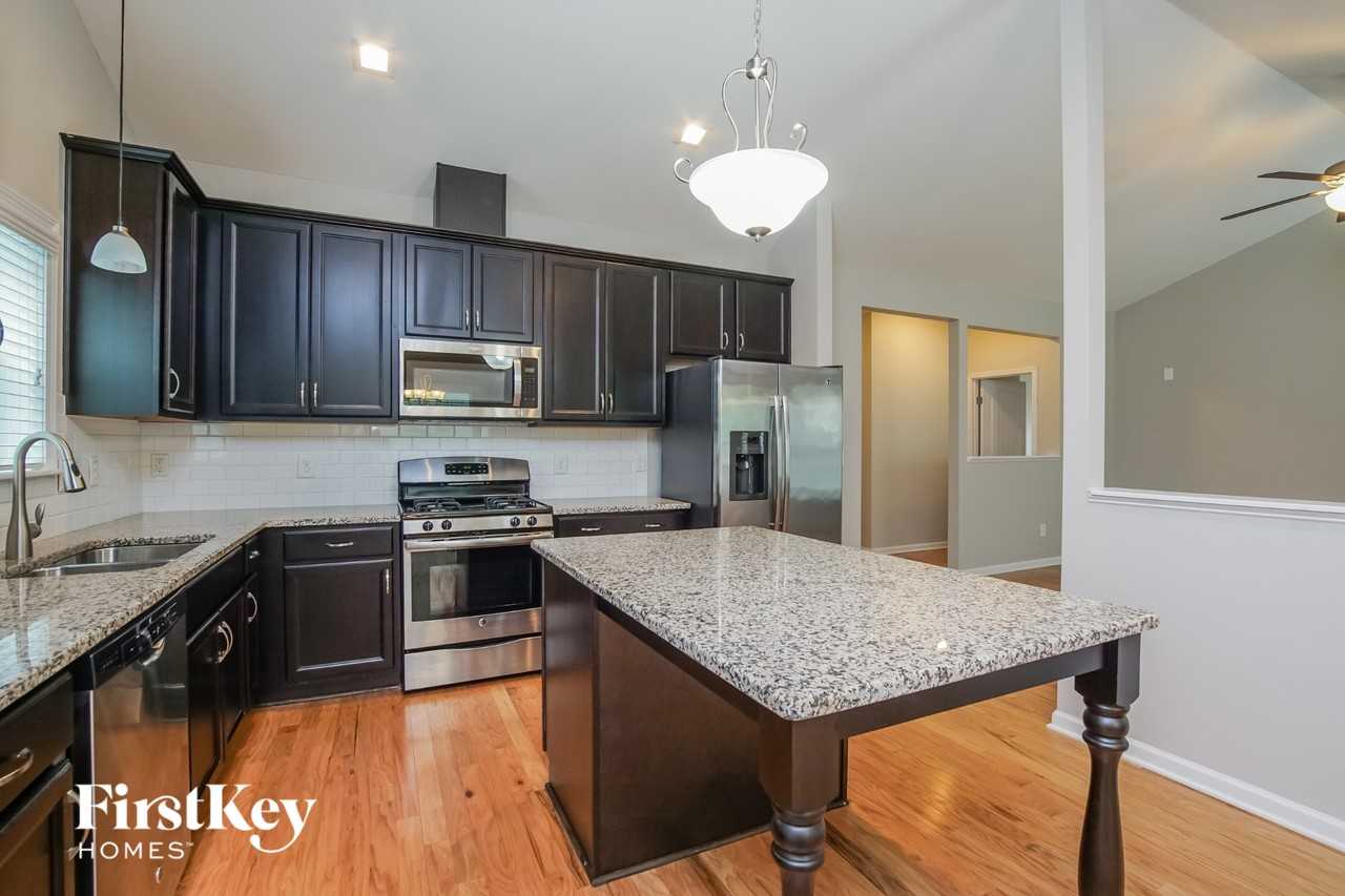 214 Lakemont Dr - Photo 6 of 15