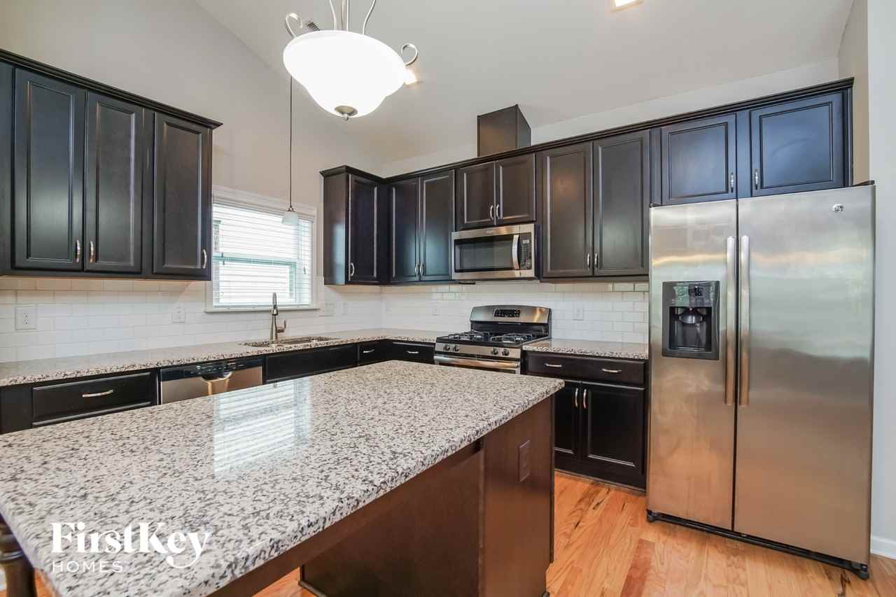 214 Lakemont Dr - Photo 7 of 15