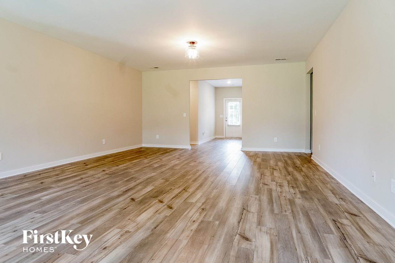 144 Crossroads Cir - Photo 5 of 15