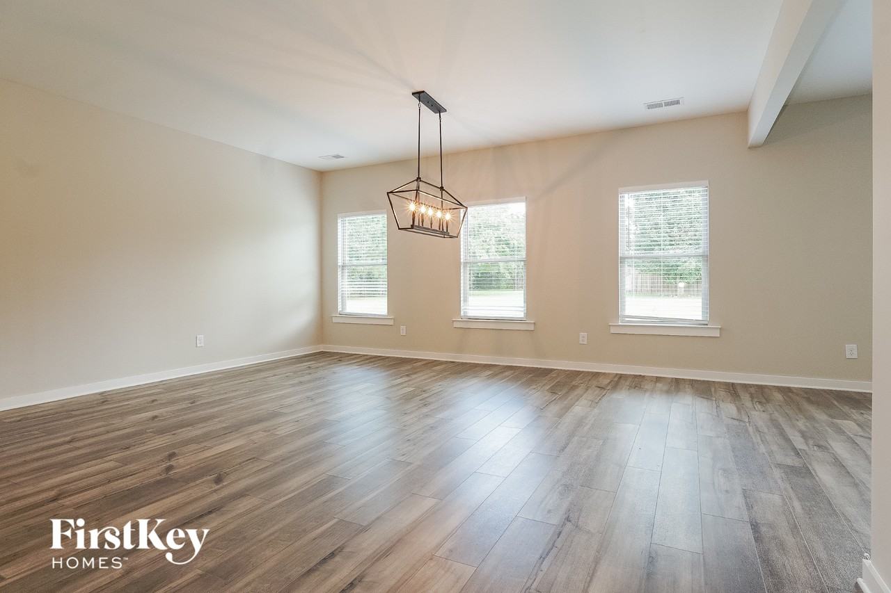 144 Crossroads Cir - Photo 6 of 15