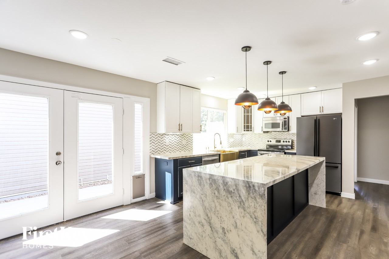 5569 Jebel Ct - Photo 5 of 15