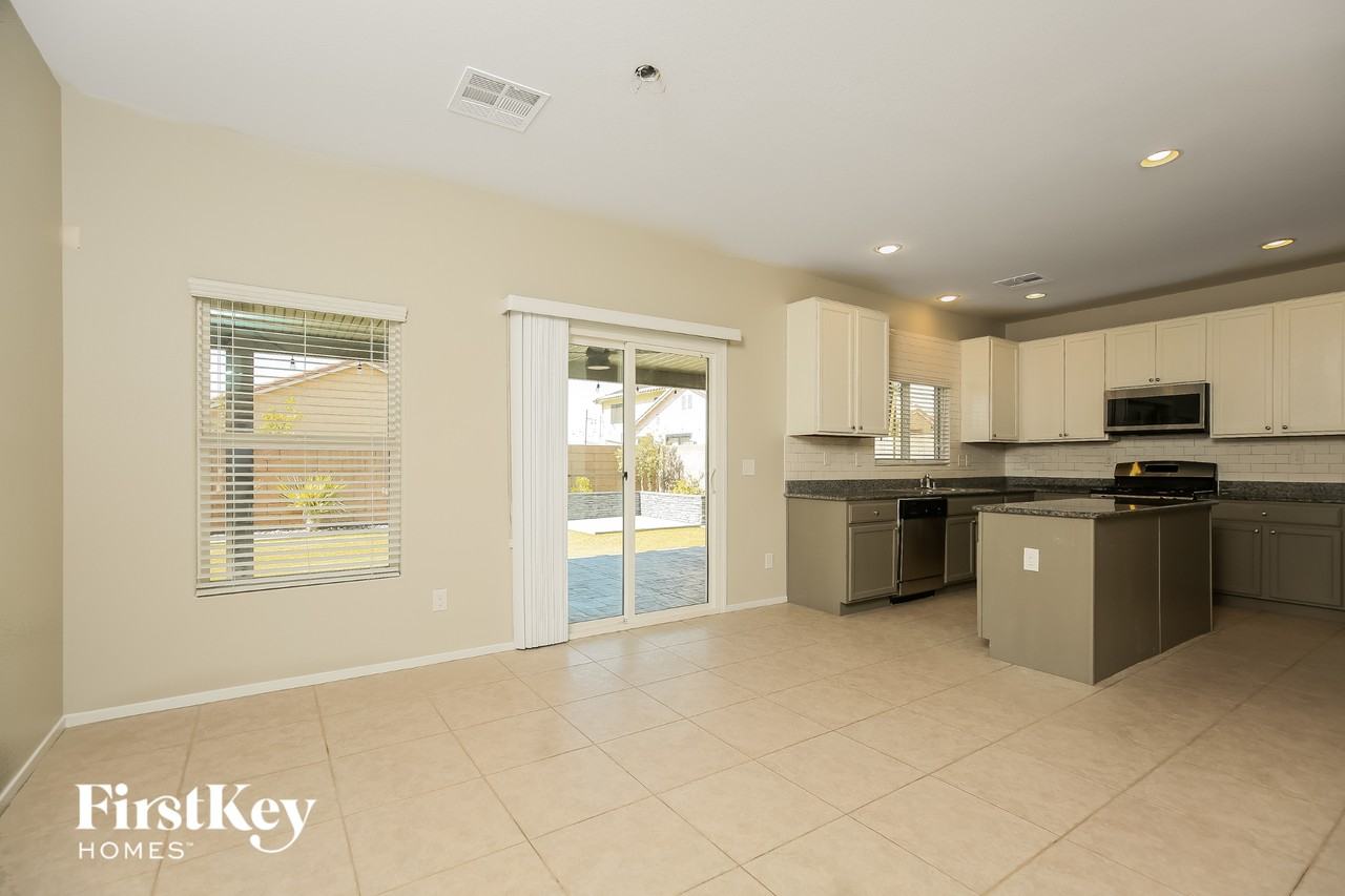 9955 Sea Fog Ct - Photo 5 of 15