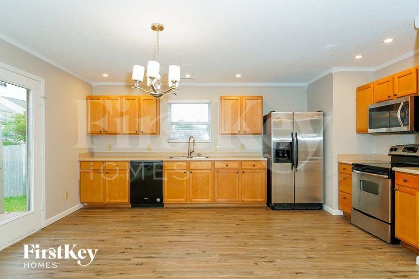 8410 Wanda Lake Dr - Photo 6 of 15