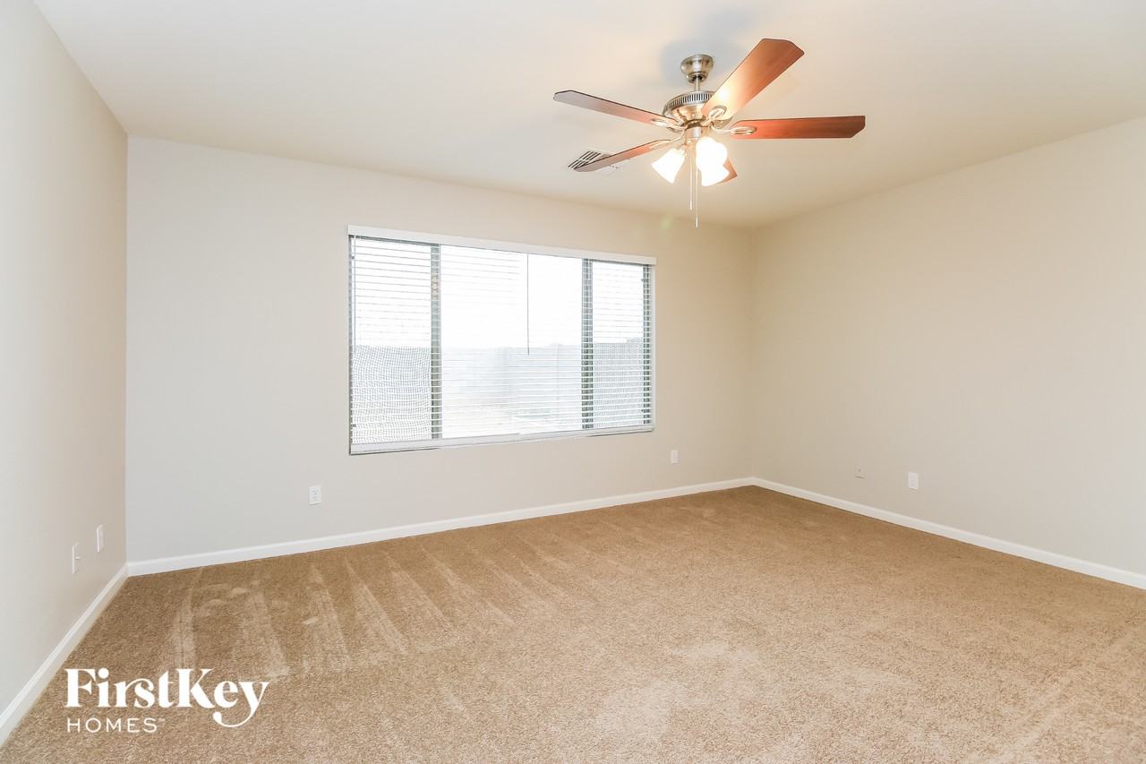 4115 E Lambeth Pl - Photo 7 of 15