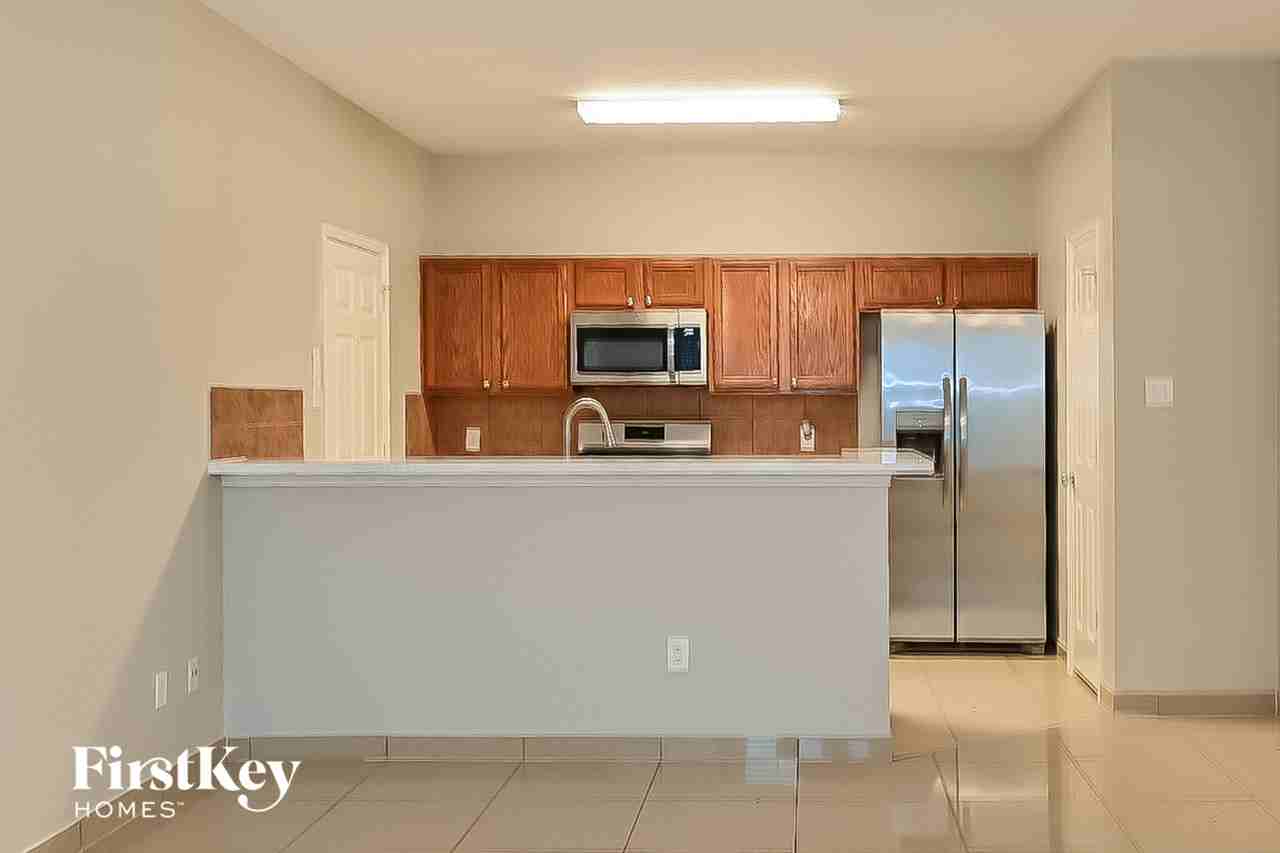 6341 Settlers Square Ln - Photo 5 of 15