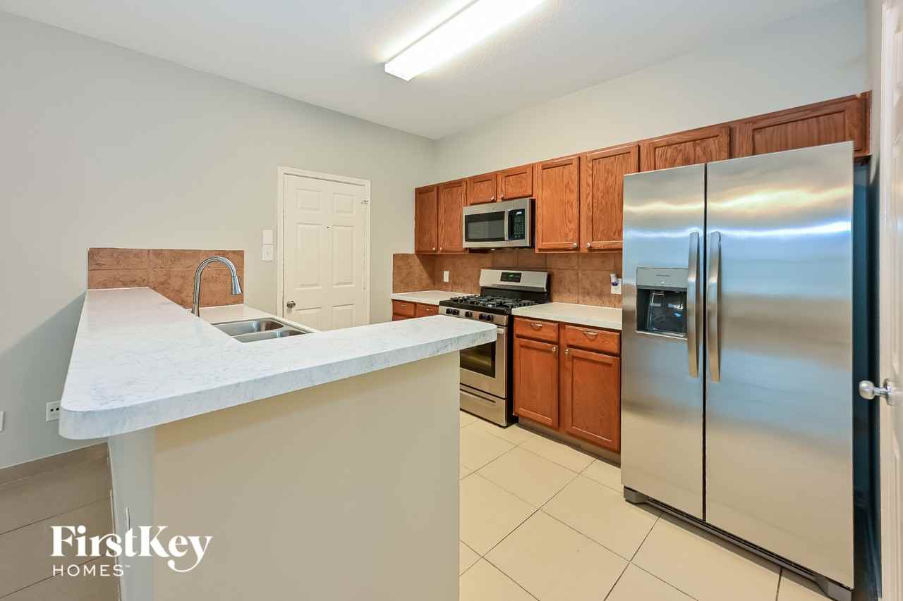 6341 Settlers Square Ln - Photo 6 of 15
