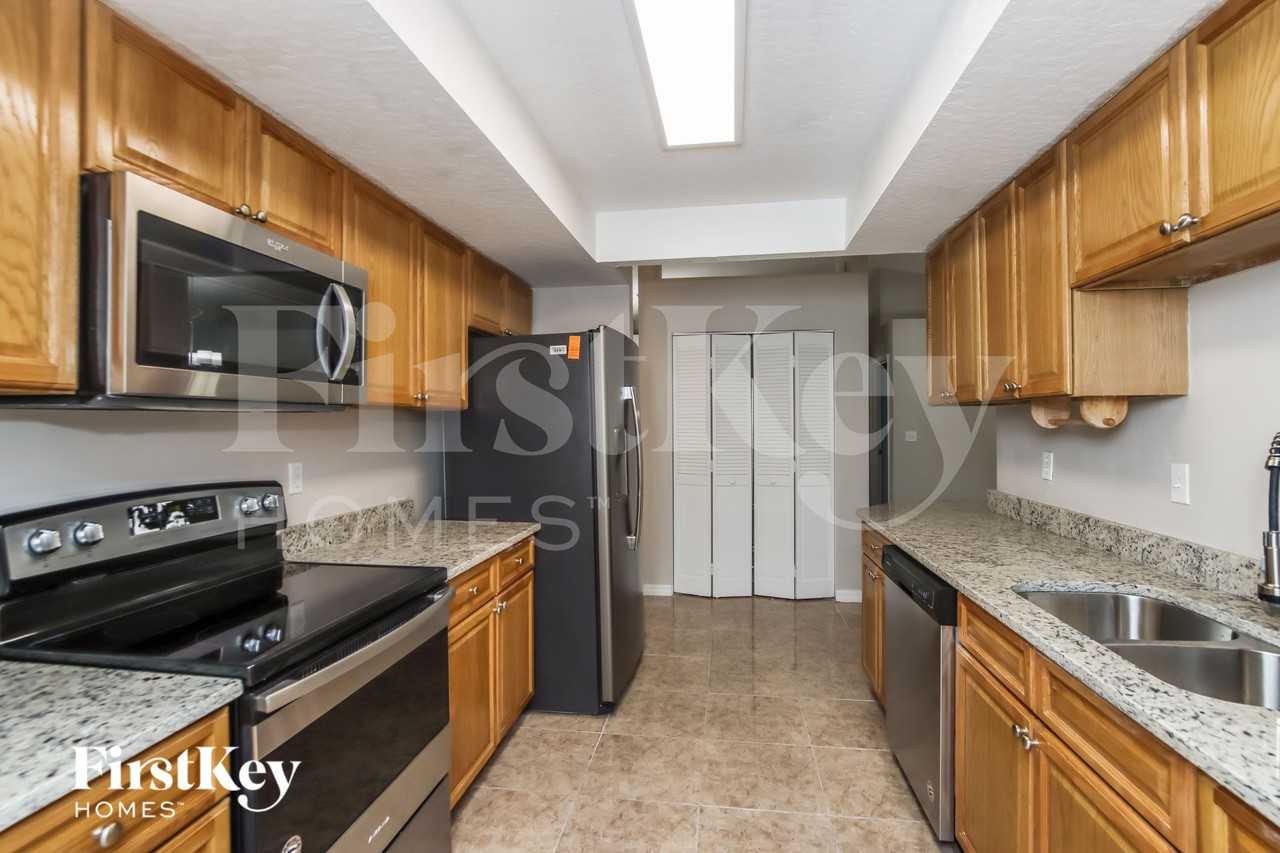 419 Seahorse Cir Se - Photo 6 of 15