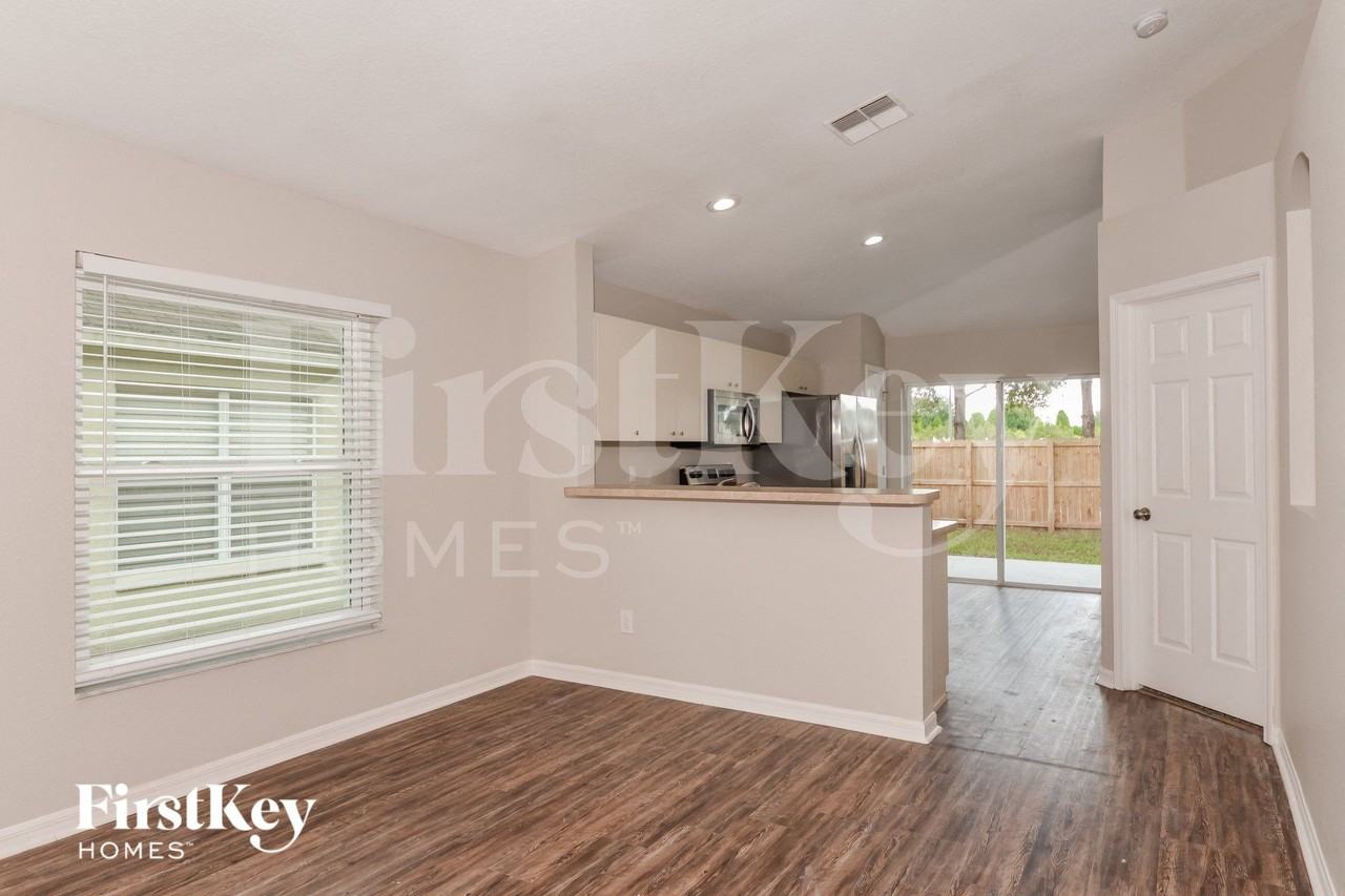 7435 Oxford Garden Cir - Photo 4 of 16