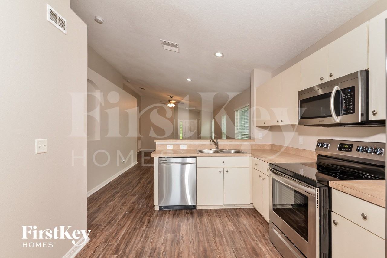 7435 Oxford Garden Cir - Photo 5 of 16