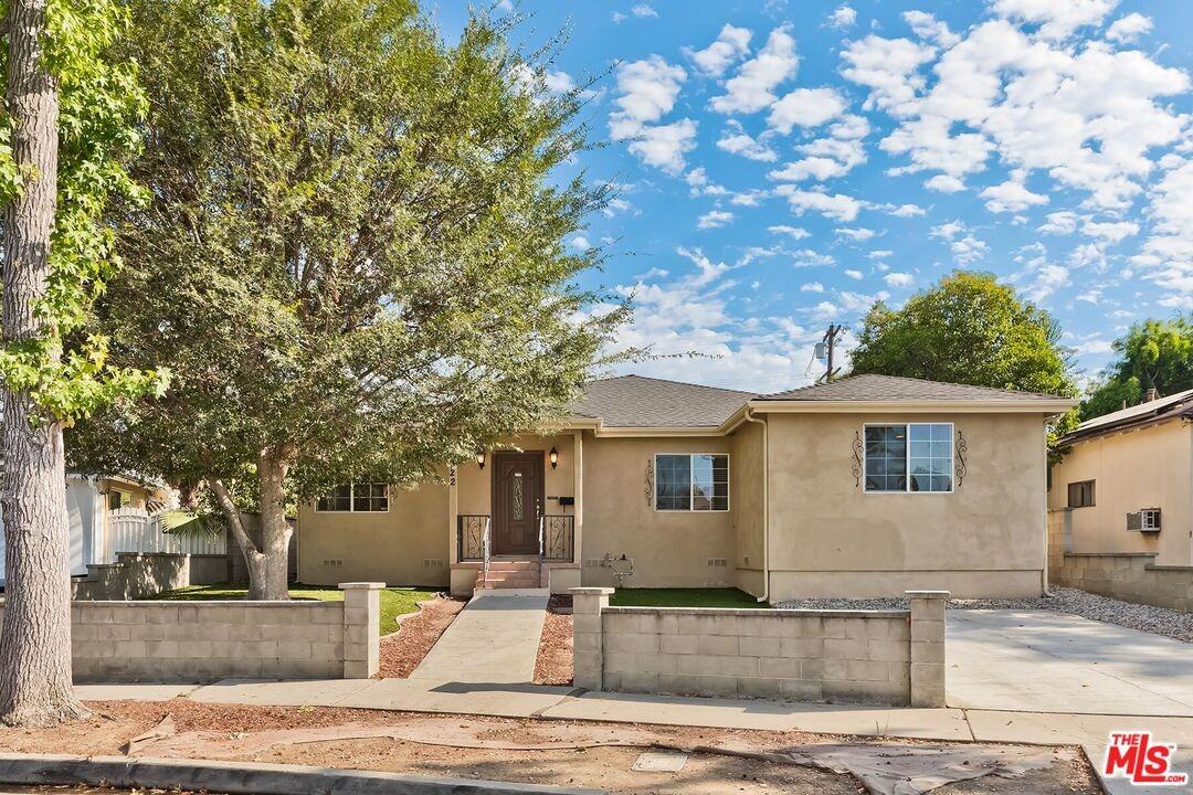 17322 Martha St - Photo 5 of 8