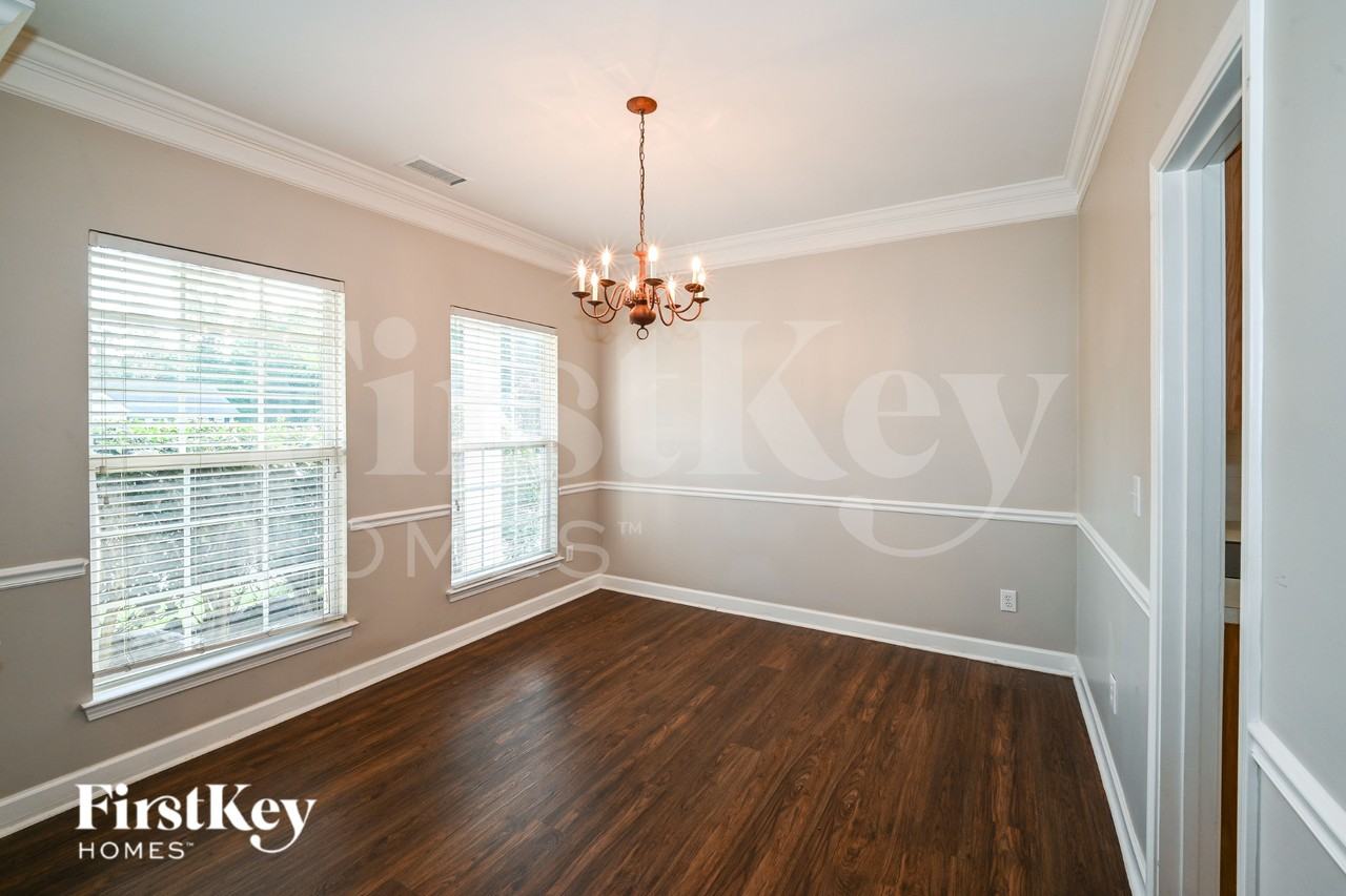 5611 Branthurst Dr - Photo 5 of 16