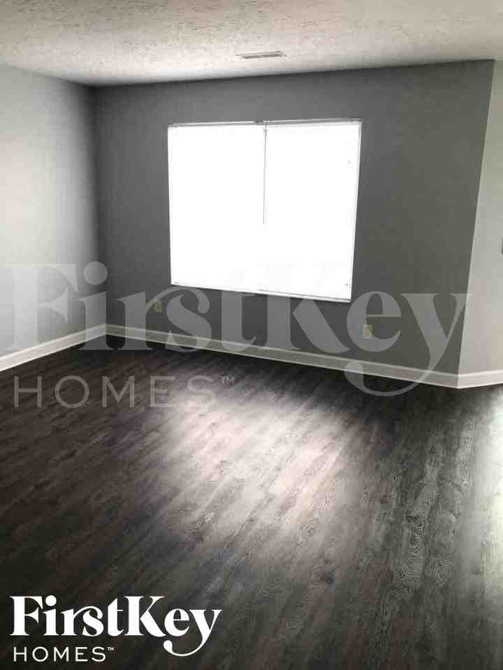 6573 Abingdon Hall - Photo 4 of 24