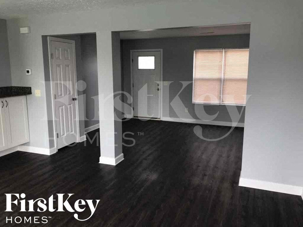 6573 Abingdon Hall - Photo 6 of 24