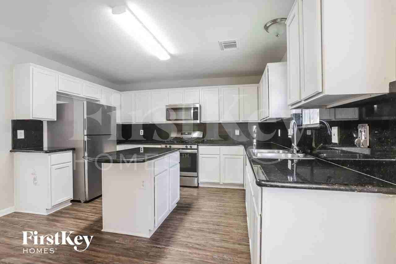 1915 Kelliwood Trails Dr - Photo 6 of 15