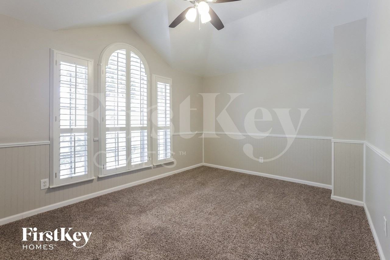 1915 Kelliwood Trails Dr - Photo 7 of 15