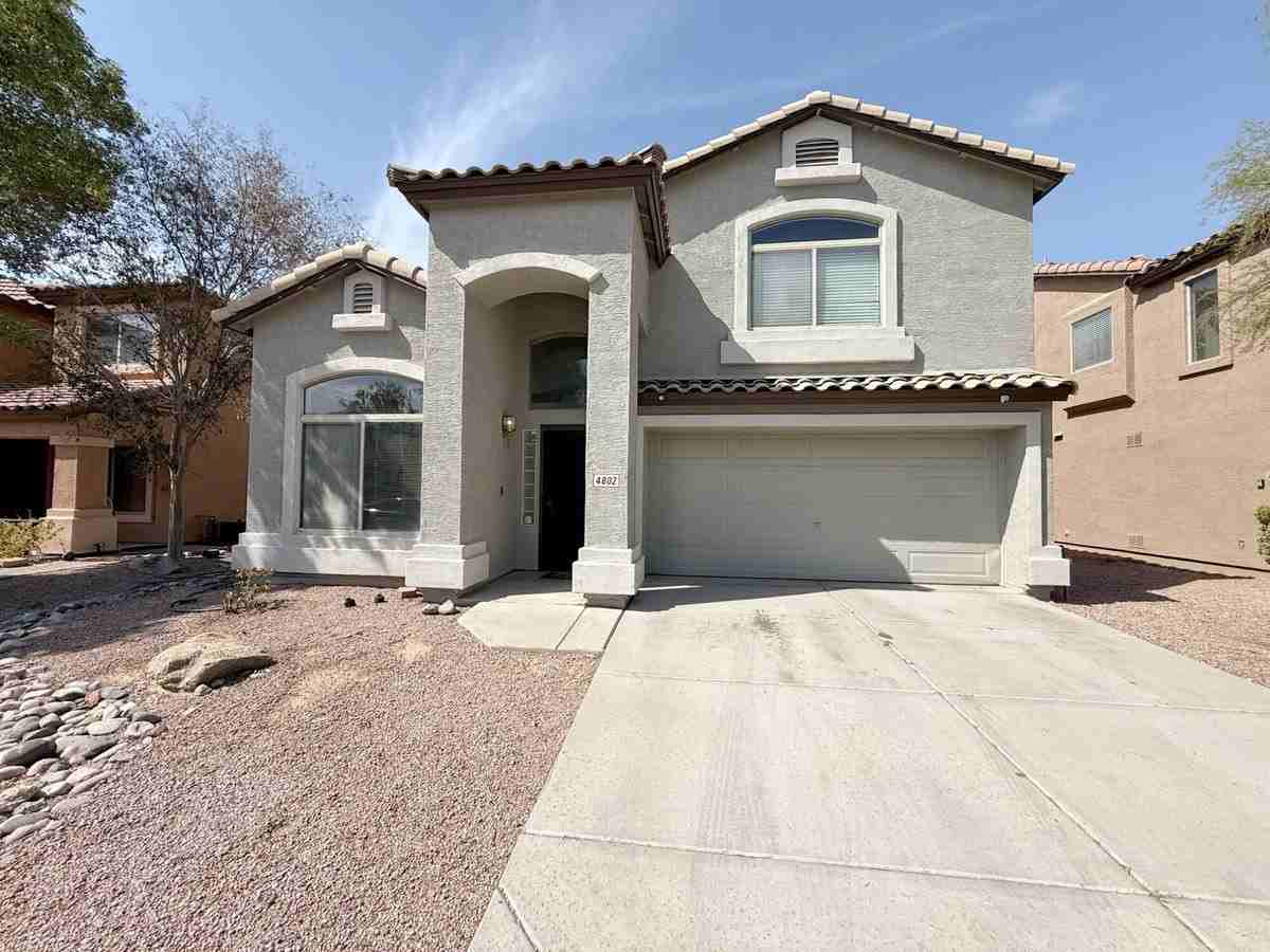 4802 W Fawn Dr - Photo 4 of 38