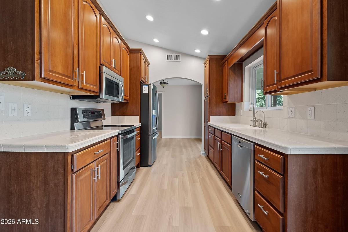 8708 W Golden Ln - Photo 5 of 50