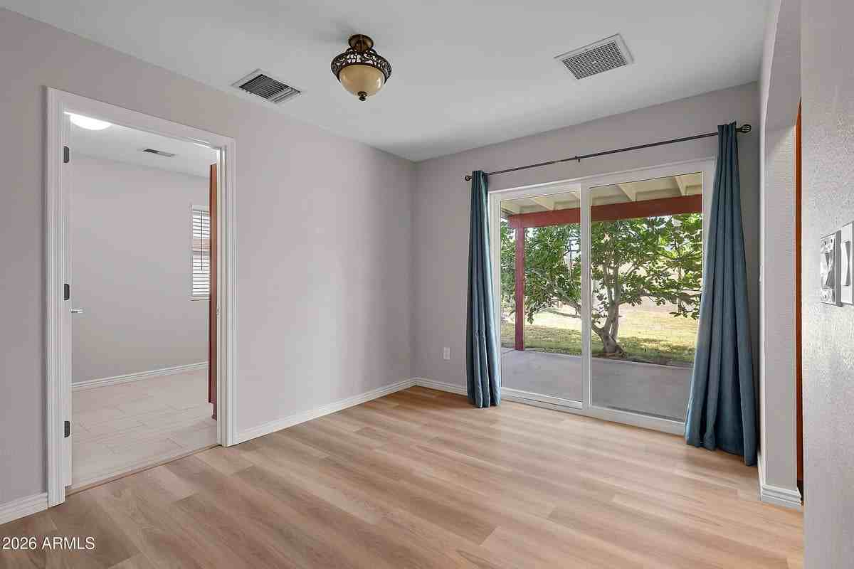 8708 W Golden Ln - Photo 7 of 50