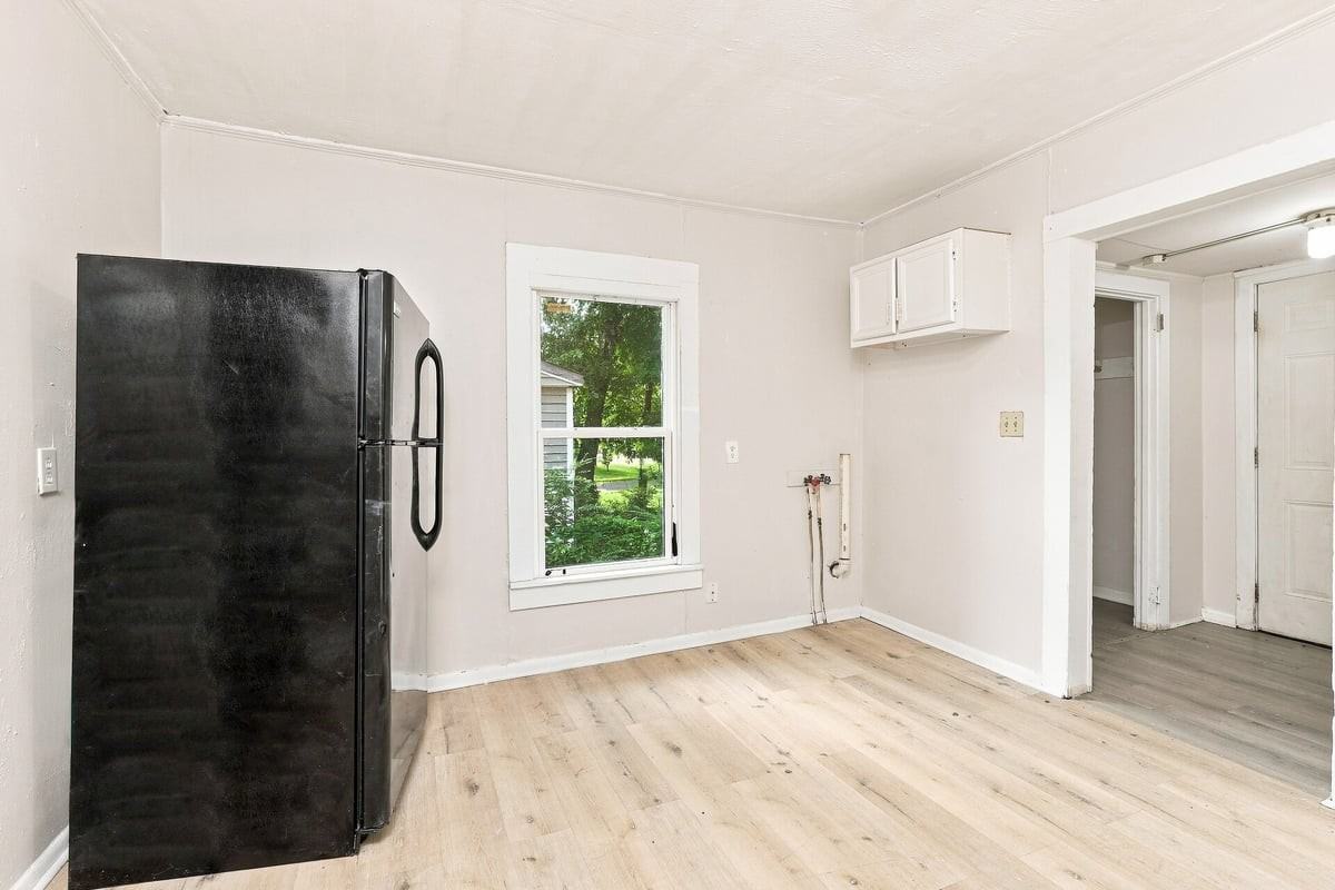 1312 Vernon Pl #A - Photo 3 of 15