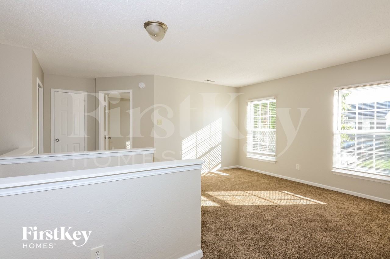 10473 Windward Dr - Photo 7 of 16