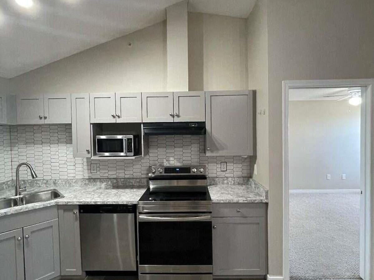 151 Edwards Dr Sw - Photo 6 of 43