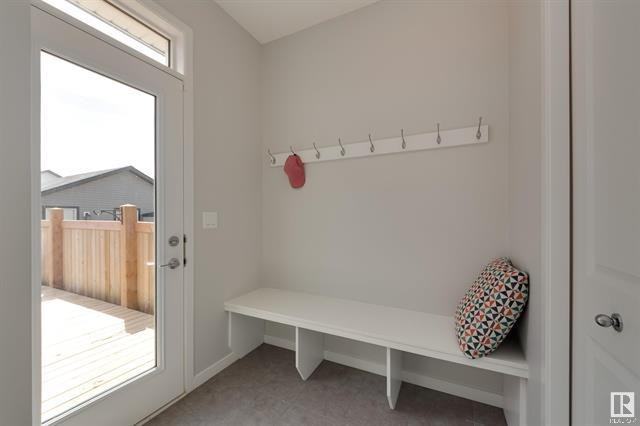 2119 160 St Sw - Photo 2 of 39