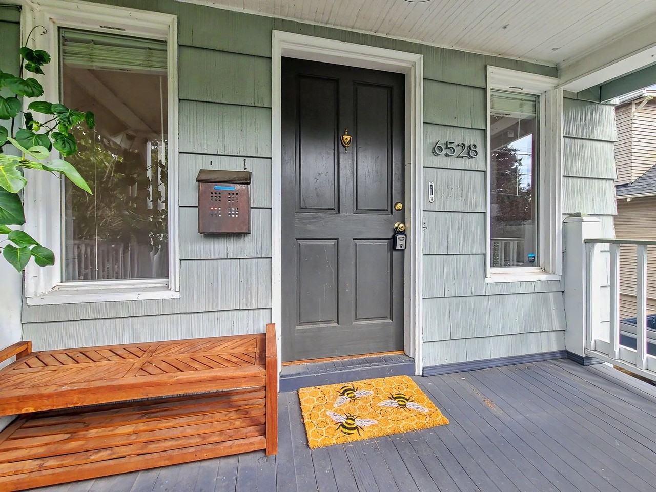 6528 12th Ave Nw - Photo 3 of 50