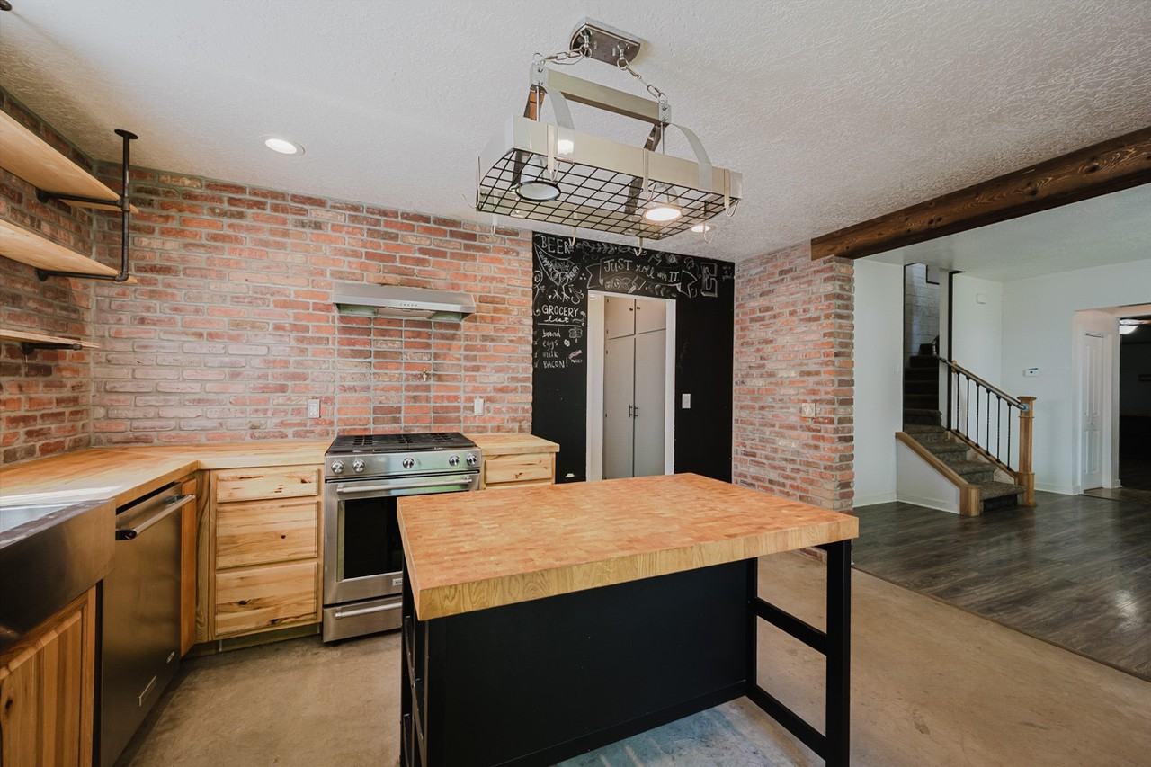 51 E 200 N #HOME - Photo 6 of 27