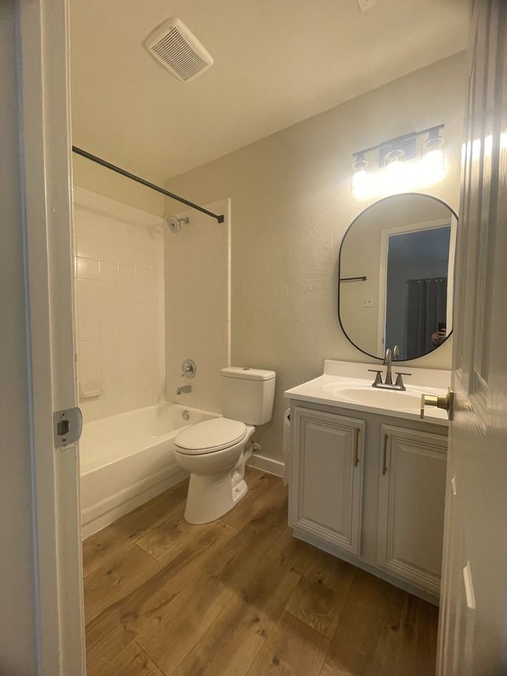 5743 Shadydell Dr #5743 - Photo 4 of 10