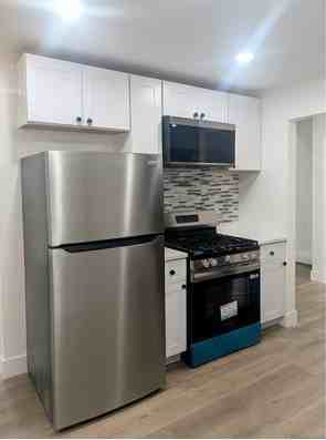 29 Alpine Dr Apt B #29B - Photo 5 of 16