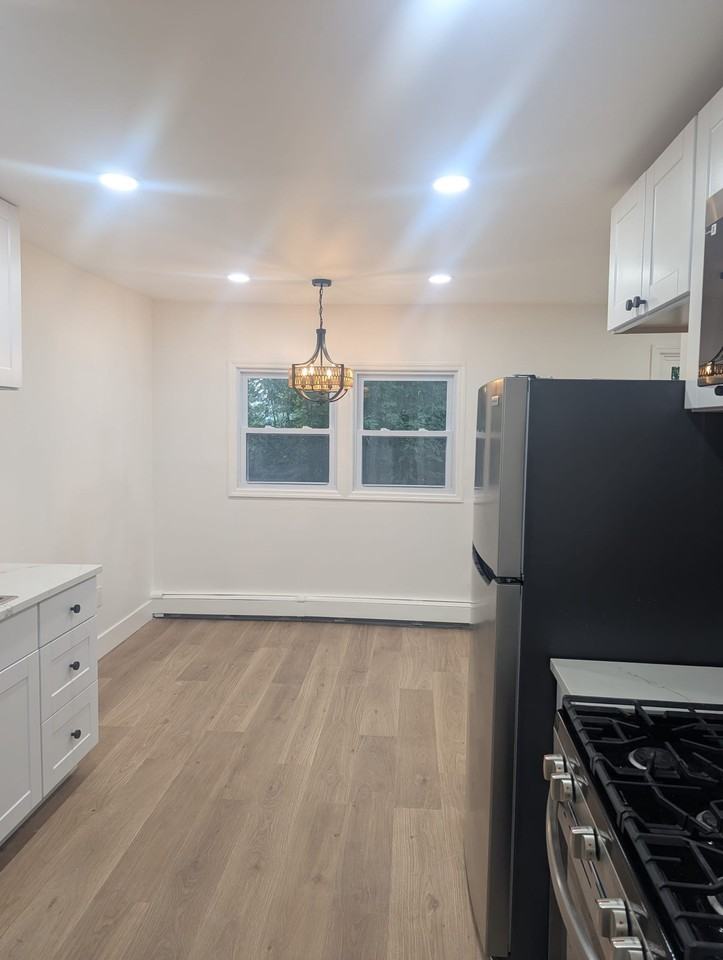 29 Alpine Dr Apt B #29B - Photo 6 of 16