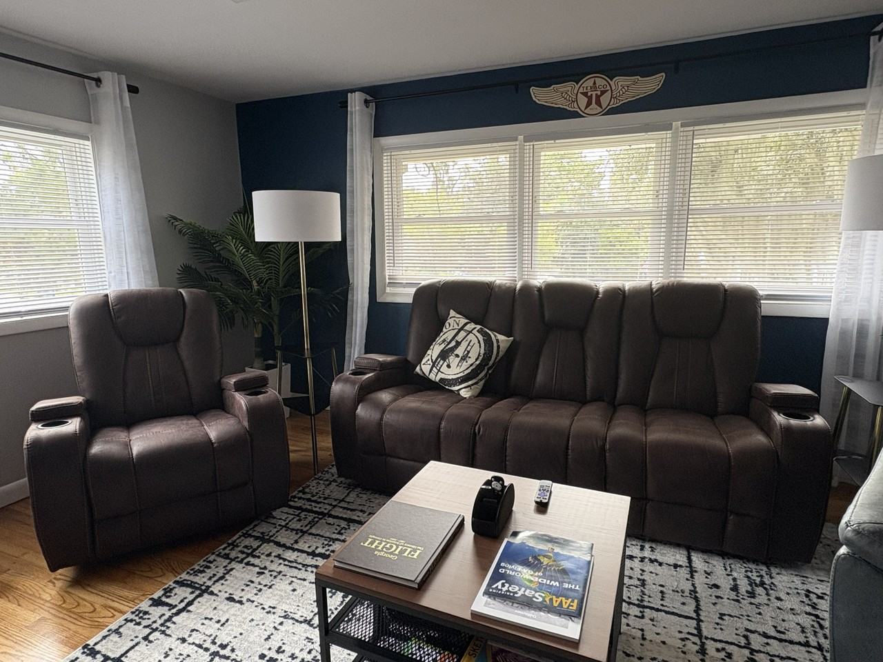 301 Wolfe St #2ndFL - Photo 2 of 10